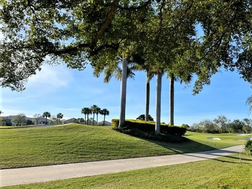 7634 Glendevon Lane Delray Beach FL 33446