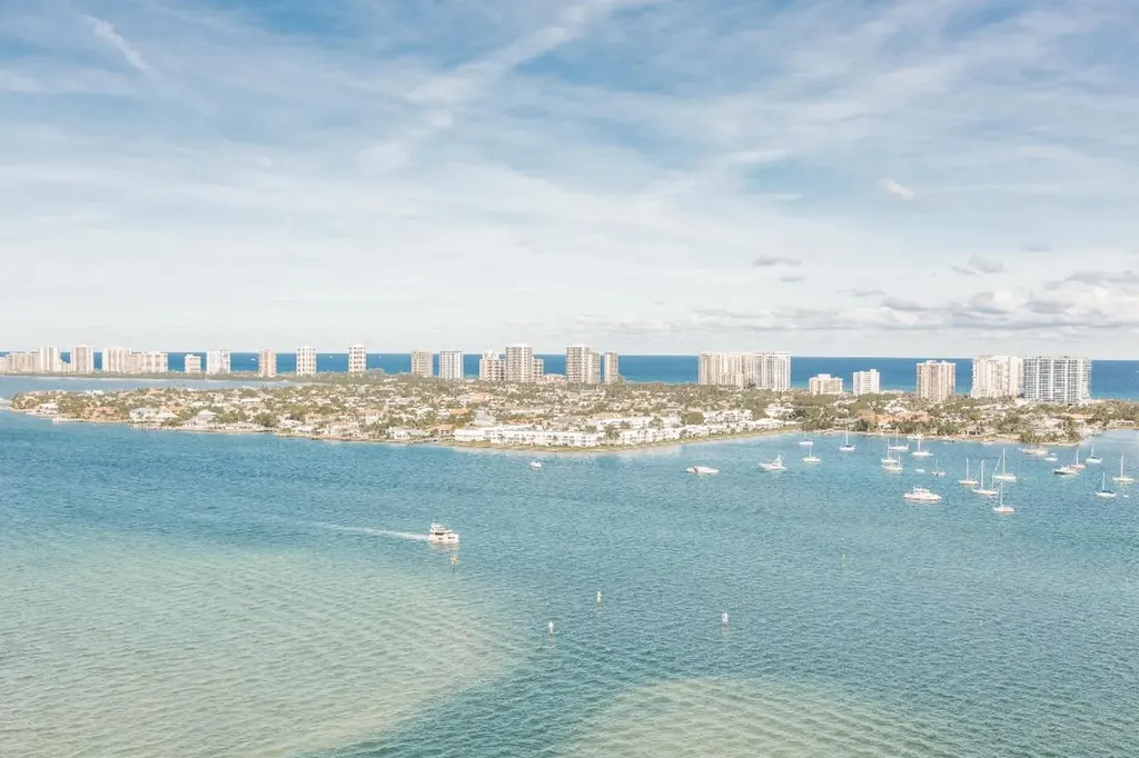 2650 Lake Shore Drive Riviera Beach FL 33404