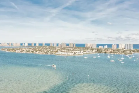 2650 Lake Shore Drive Riviera Beach FL 33404