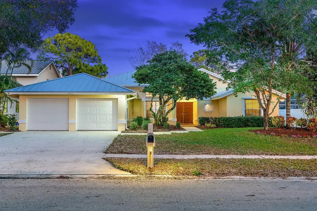 19112 Dawnwood Court Jupiter FL 33458