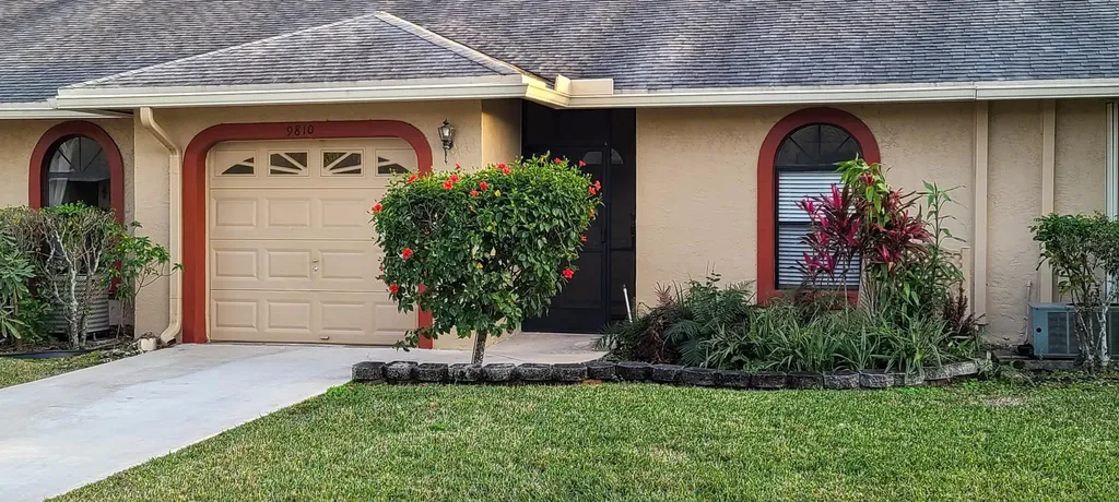 9810 NW 76th Court Tamarac FL 33321