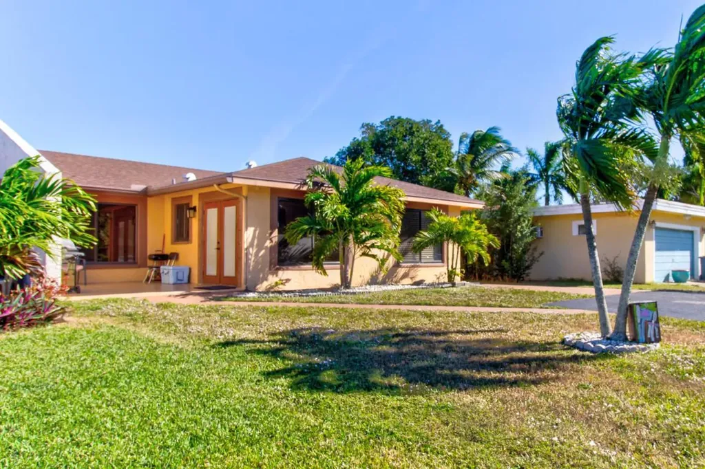 3846 Ace Road W Lake Worth FL 33467
