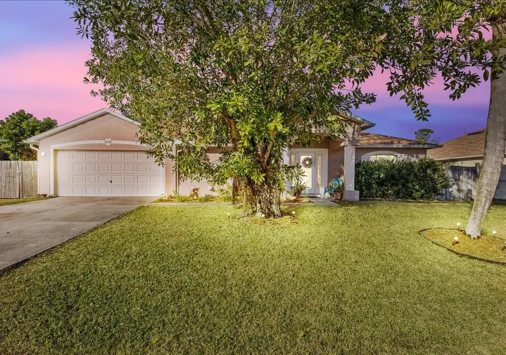 1151 Grandeur Street SE Palm Bay FL 32909
