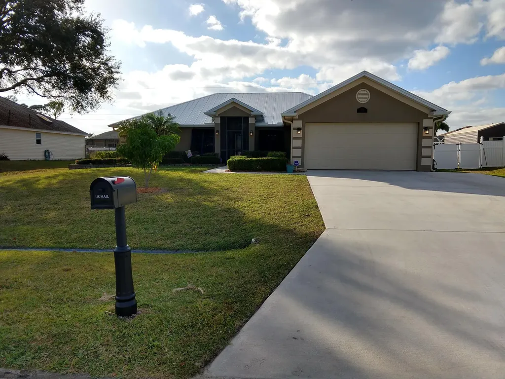 1612 SW Realty Street Port St Lucie FL 34987