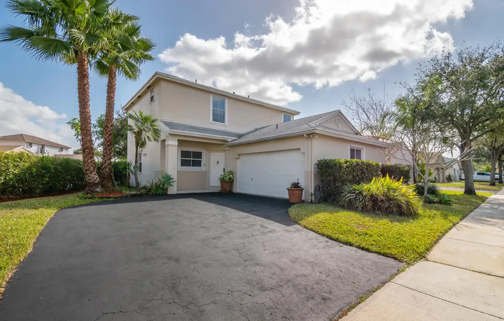 265 NW 207th Terrace Pembroke Pines FL 33029