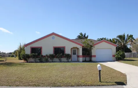 2073 SE West Dunbrooke Circle Port St Lucie FL 34952