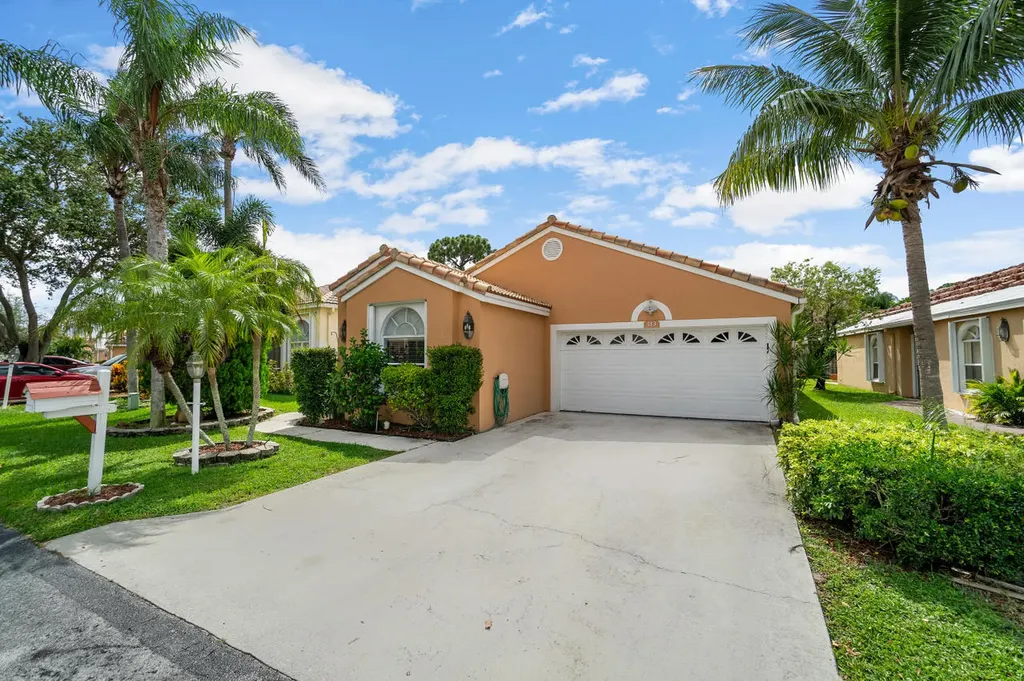 113 Rosewood Lane Greenacres FL 33463