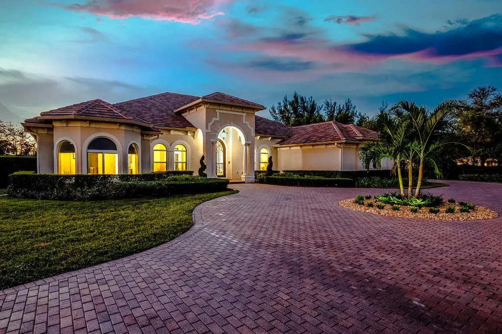 14681 Jockey Circle N Davie FL 33330
