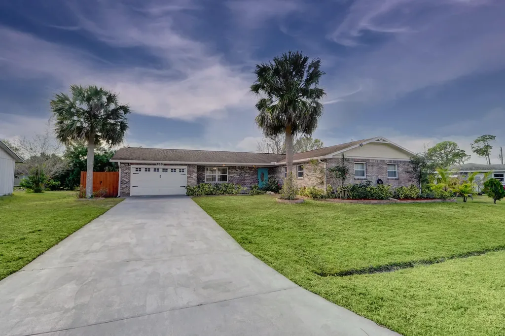 188 SW Todd Avenue Port St Lucie FL 34983