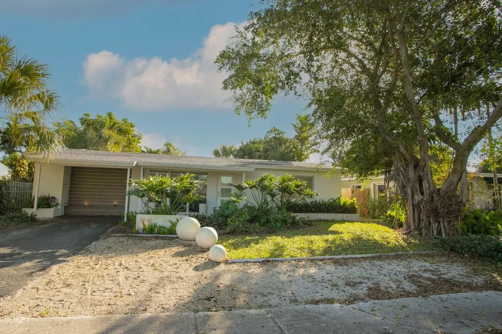 3840 NE 16th Terrace Oakland Park FL 33334