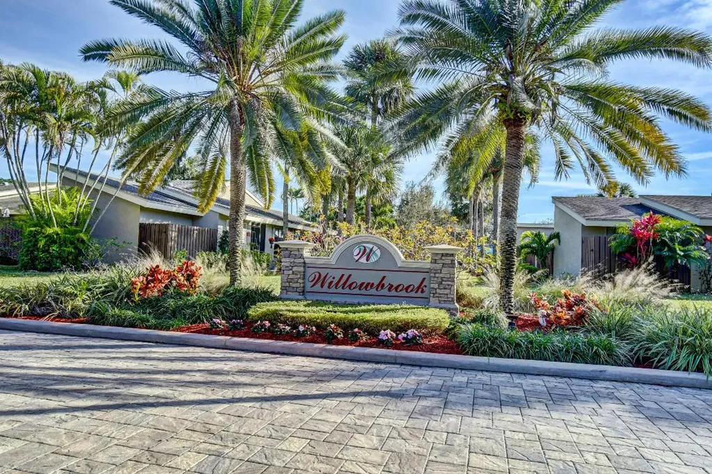 294 Meadows Drive Boynton Beach FL 33436