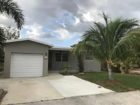703 W Broward Street Lantana FL 33462