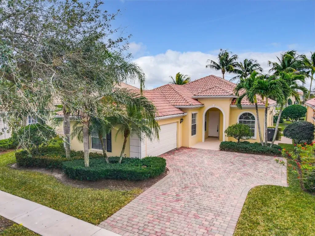 8220 Nevis Place Wellington FL 33414