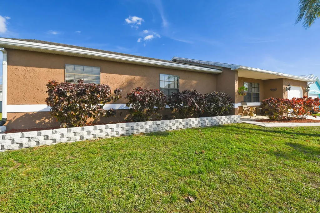 1973 SE Sandia Drive Port St Lucie FL 34983