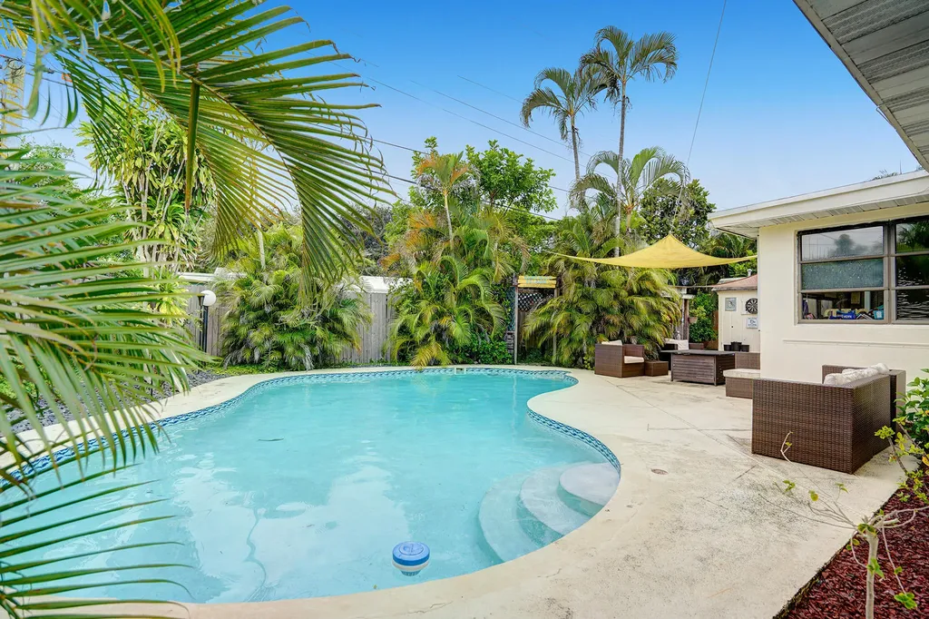2541 NE 10th Terrace Pompano Beach FL 33064