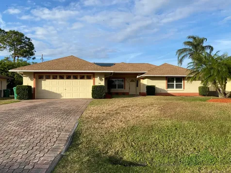 973 SE Breakwater Avenue Port St Lucie FL 34983