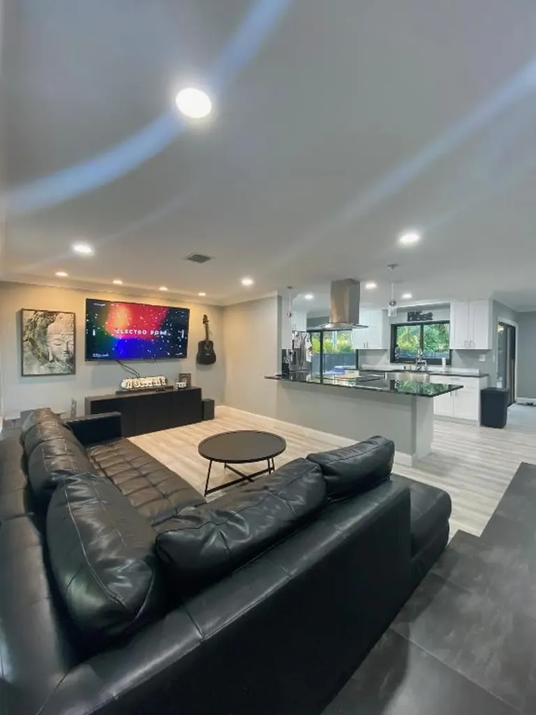 9950 NW 24th Street Coral Springs FL 33065