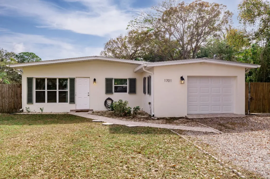 1701 11th Place Vero Beach FL 32960