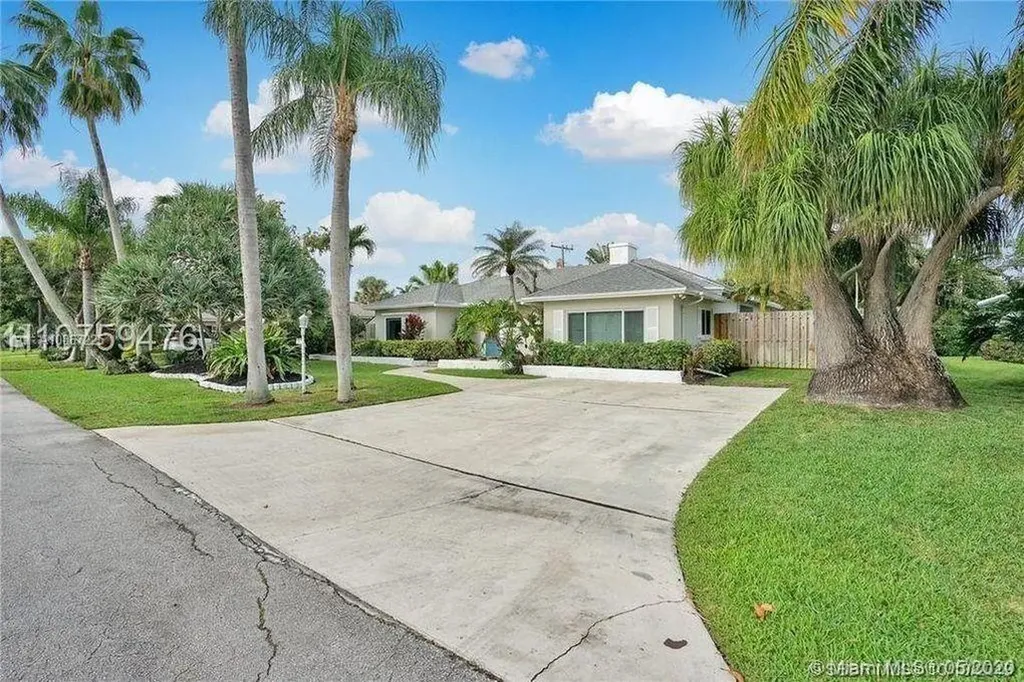 261 NW 11th Avenue Boca Raton FL 33486