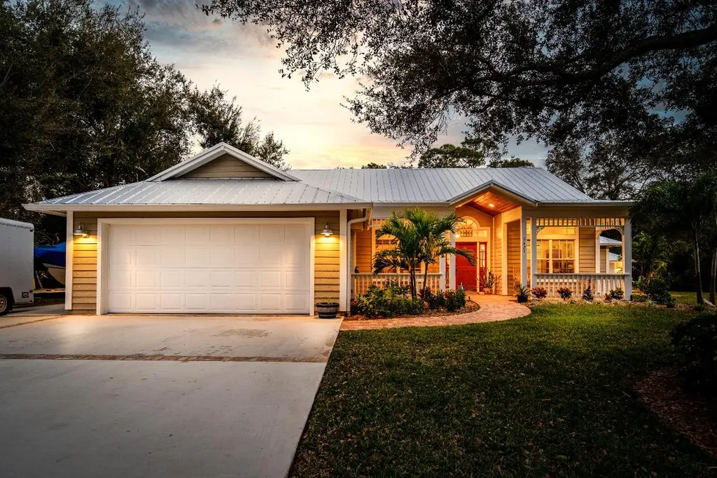 5423 Stately Oaks Street Fort Pierce FL 34981