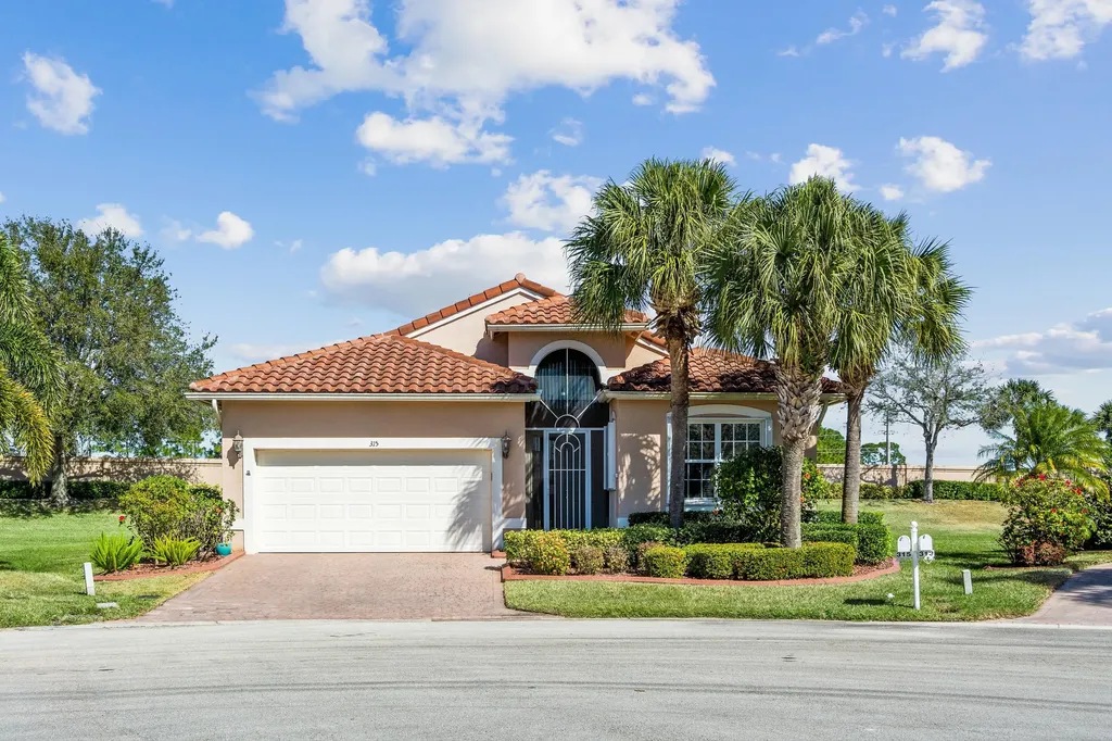 315 NW Seacrest Court Port St Lucie FL 34986