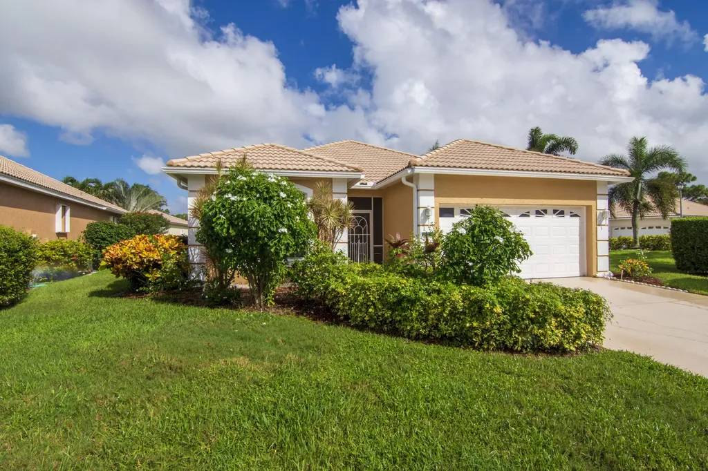 225 NW Zanzibar Place Port St Lucie FL 34986
