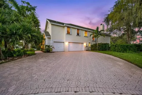 750 Pine Chase Court Wellington FL 33414