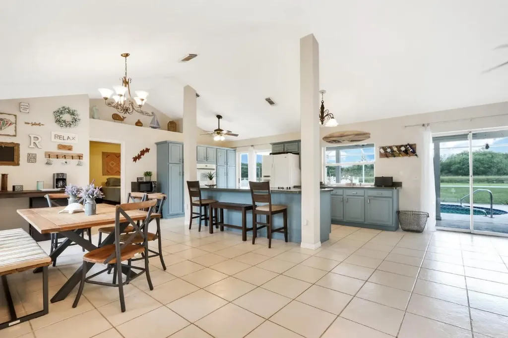814 SW Abbot Avenue Port St Lucie FL 34953