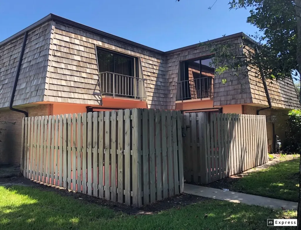 311 Lake Arbor Drive Palm Springs FL 33461