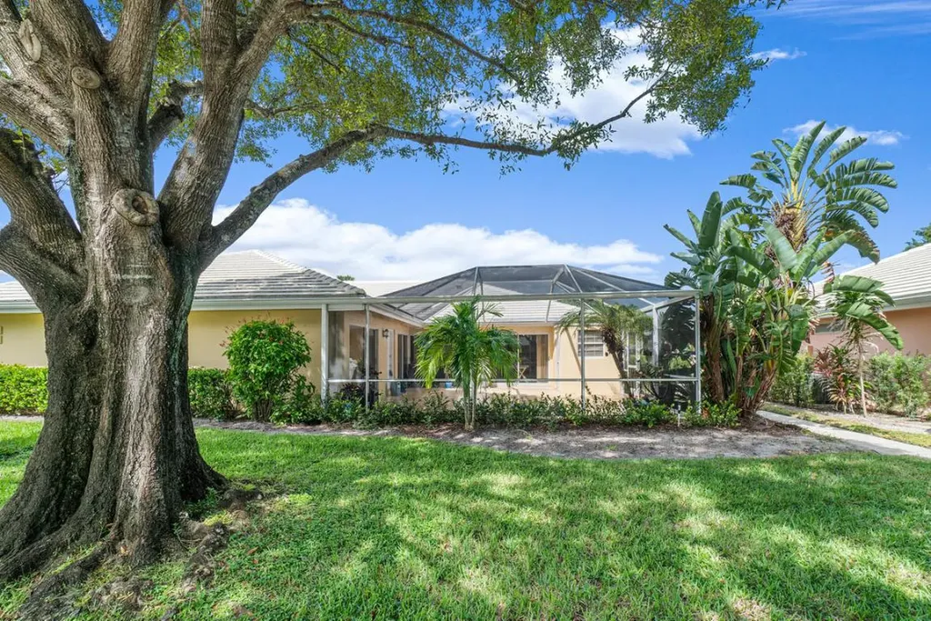 2302 Appleton Court Palm Beach Gardens FL 33403