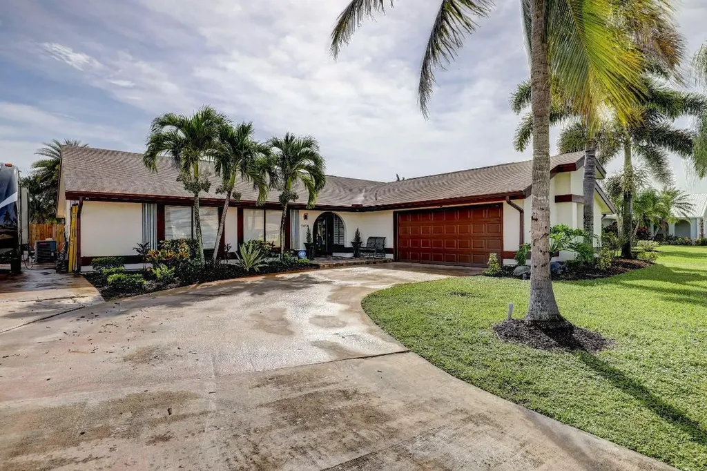 2473 SE Gowin Drive Port St Lucie FL 34952