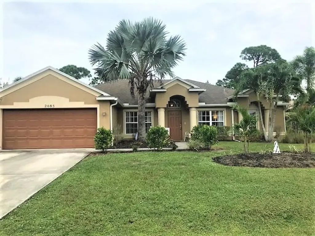 2085 SE Bisbee Street Port St Lucie FL 34952