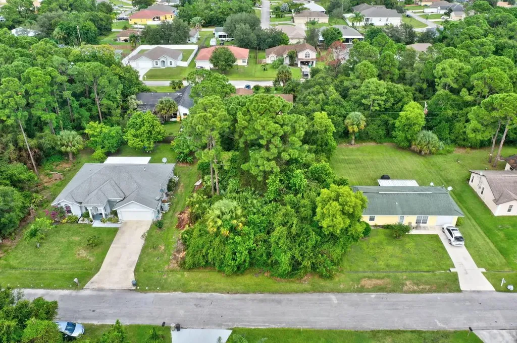 1821 SW Alberca Lane Port St Lucie FL 34953