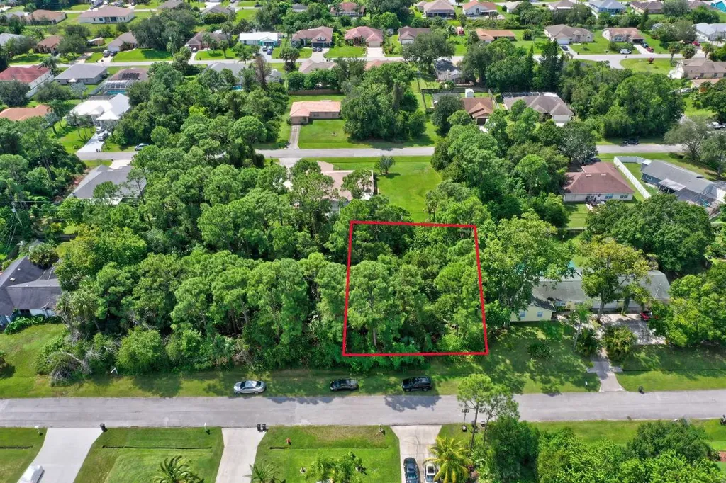 1862 SW Cecelia Lane Port St Lucie FL 34953