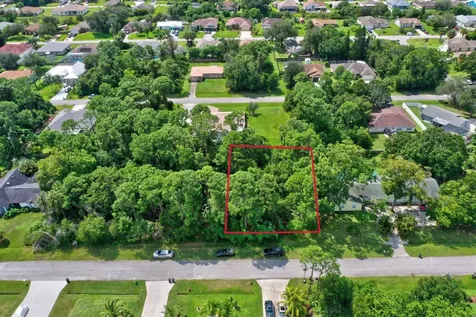 1862 SW Cecelia Lane Port St Lucie FL 34953