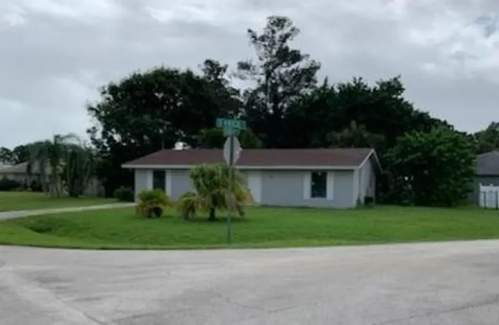 701 SW Hibiscus Street Port St Lucie FL 34983
