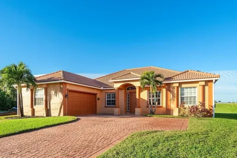386 SW Dalton Circle Port St Lucie FL 34953