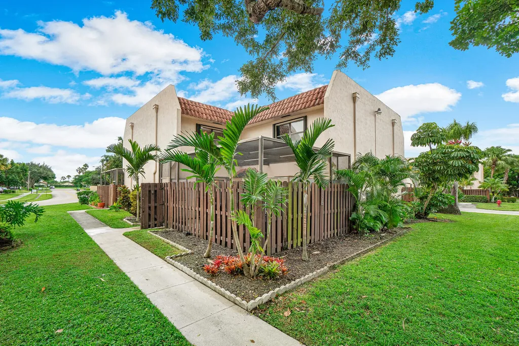 6327 Seven Springs Boulevard Greenacres FL 33463