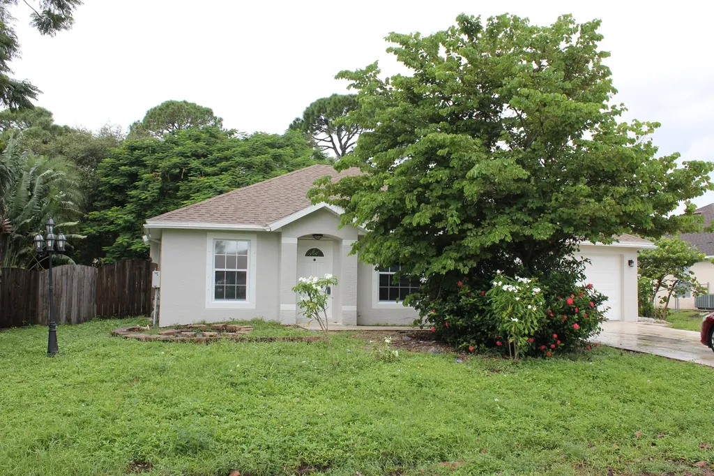 356 NW Hogan Street Port St Lucie FL 34983