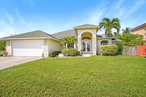 573 SW Halden Avenue Port St Lucie FL 34953