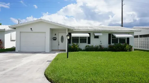 504 SW 8th Place Boynton Beach FL 33426