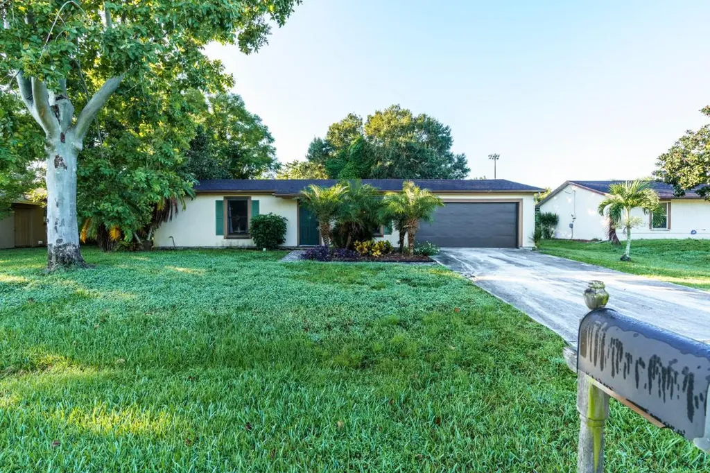 722 SW Dolores Avenue Port St Lucie FL 34983