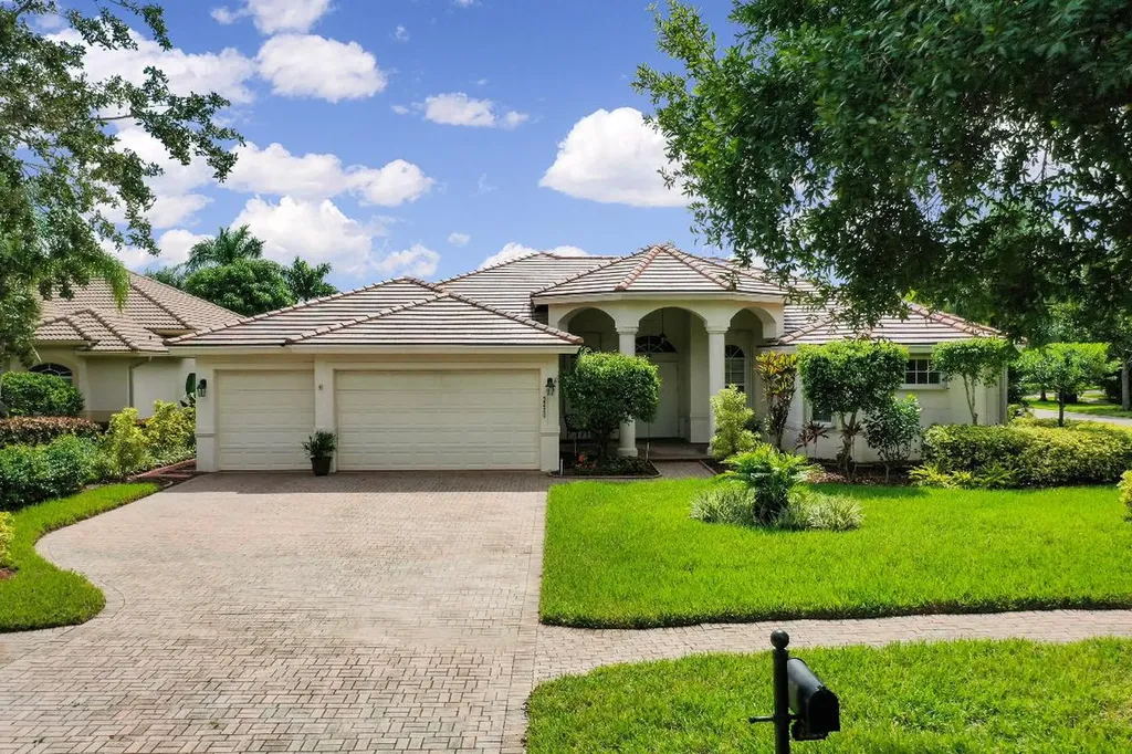 2220 SW Dove Canyon Way Palm City FL 34990