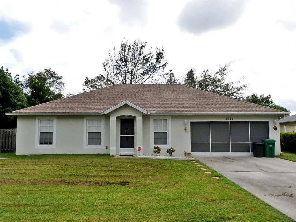 1649 SE Haverford Street Port St Lucie FL 34983