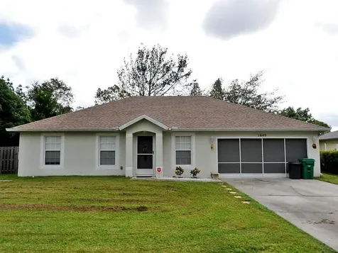1649 SE Haverford Street Port St Lucie FL 34983