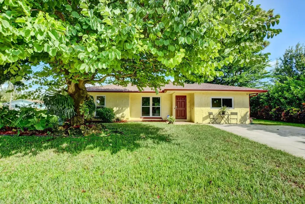 3697 Briggs Drive Lake Worth FL 33461