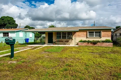 7461 Freedom Street Hollywood FL 33024