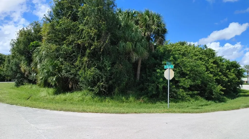 101 SW Essex Drive Port St Lucie FL 34984