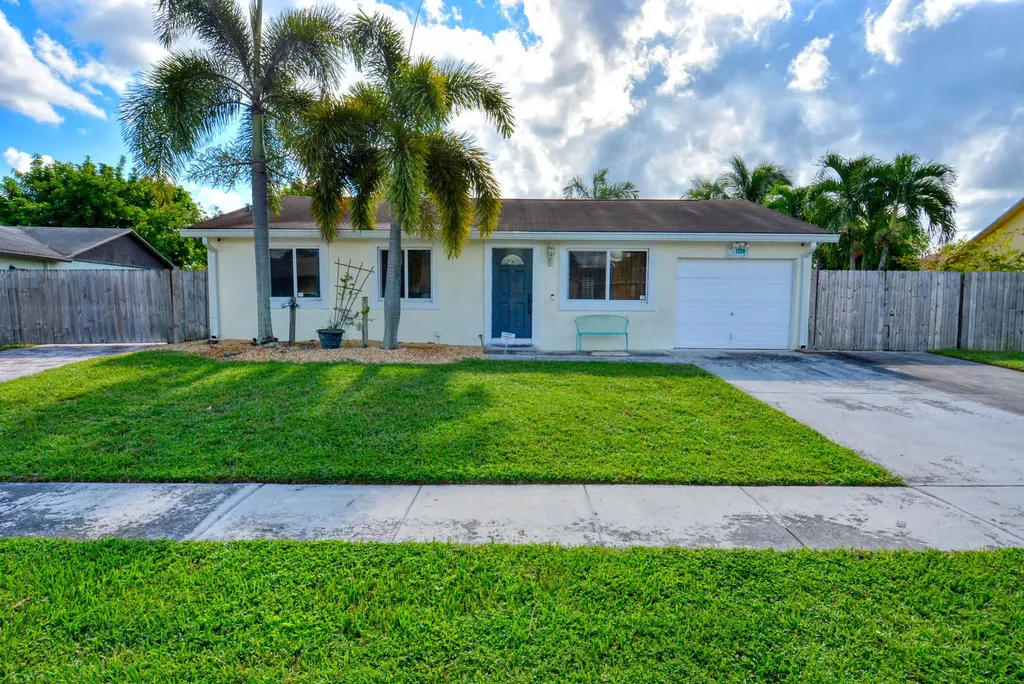 1110 Grand Duke Way Royal Palm Beach FL 33411