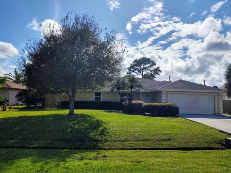 2190 SE Bowie Street Port St Lucie FL 34952